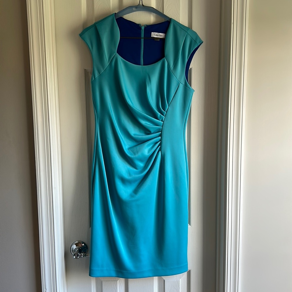 Calvin Klein Cyan Blue Classic size 6 Career To Cocktail-Worn once. Dry cleaned